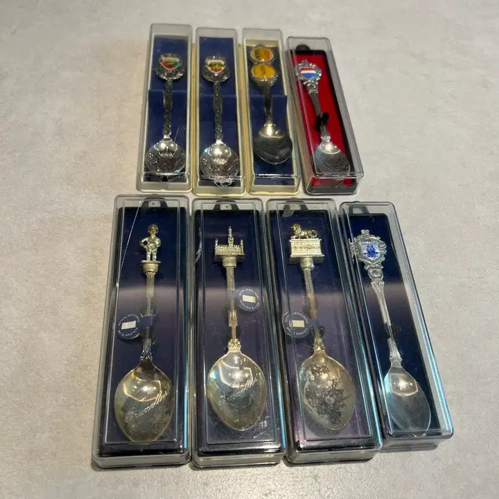 [BUNJANG] European Vintage Souvenir Spoon Set (8 pieces) with Case / 유럽 빈티지 앤틱 스푼 8점 케이스포함