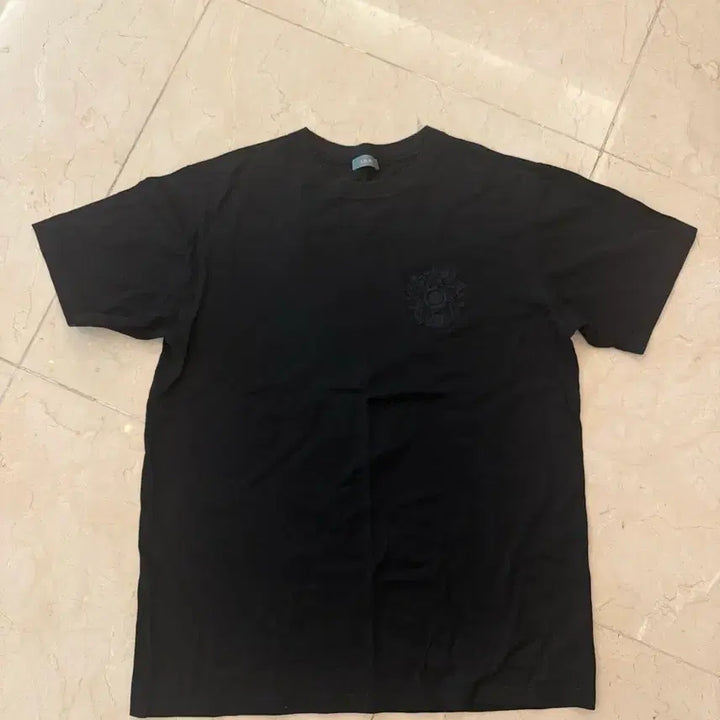 [BUNJANG] Dior Embroidered Black Short Sleeve T-Shirt XL / 디올 자수 검정 반팔 티셔츠 [XL]