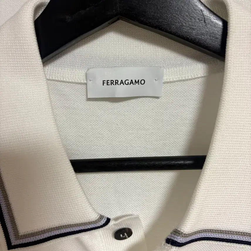 [BUNJANG] Ferragamo Signature Embroidery Polo Shirt XL White / 페라가모 시그니처 자수 pk
