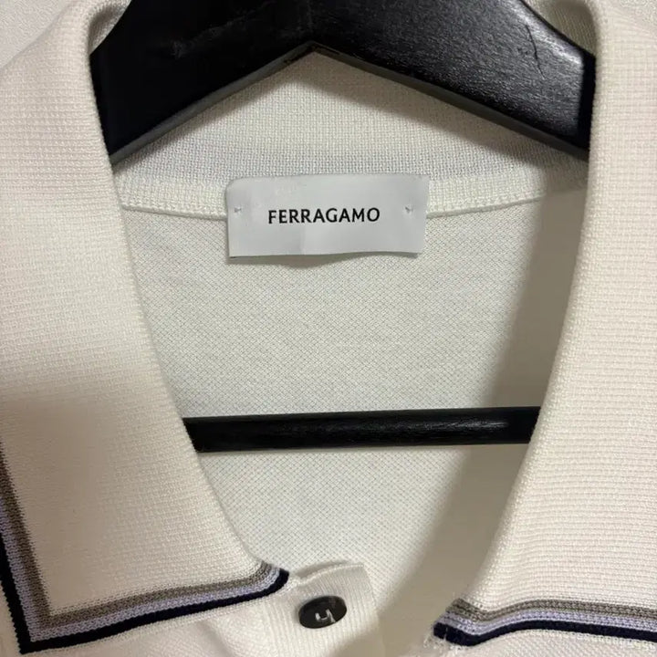 [BUNJANG] Ferragamo Signature Embroidery Polo Shirt XL White / 페라가모 시그니처 자수 pk