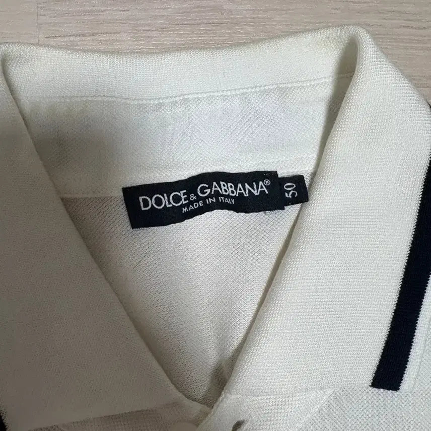 [BUNJANG] Dolce &amp; Gabbana White Logo Polo Shirt / 돌체앤가바나 화이트 니트웨어
