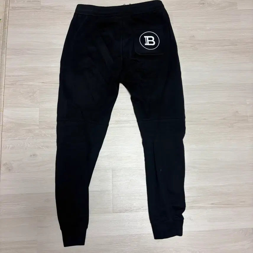 [BUNJANG] Balmain Logo Patch Jogger Training Pants Black L / 발망 로고 포인트 블랙 트레이닝 팬츠