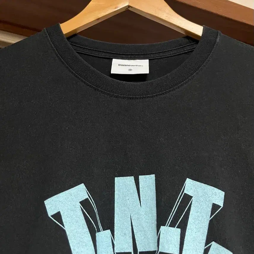 [BUNJANG] thisisneverthat T.N.T Spider Tee Black M / 디스이즈네버댓 T.N.T Spider Tee Black 블랙 반팔티 M