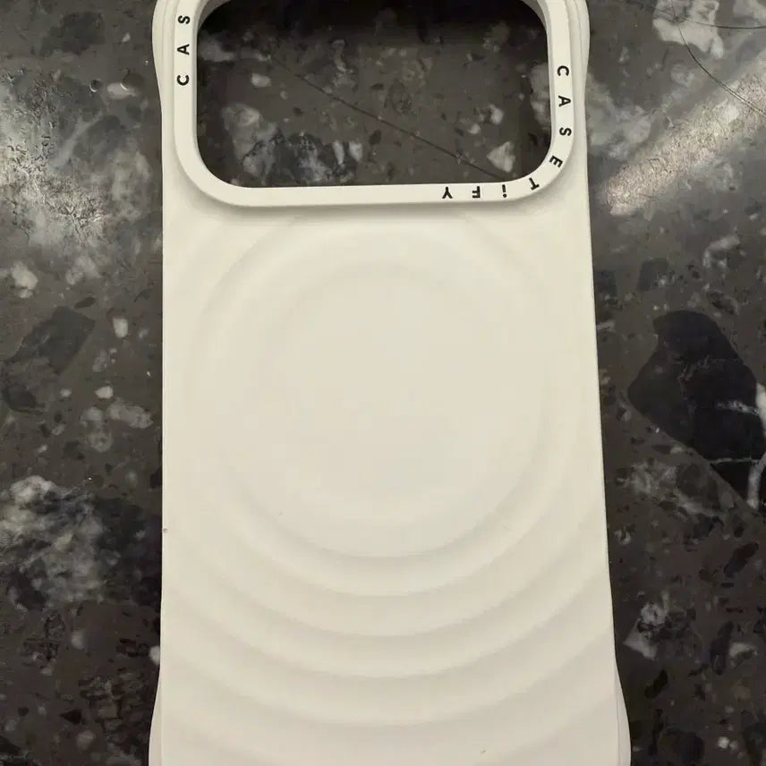 [BUNJANG] CASETiFY Reflip Case White iPhone 17 Pro / 아이폰17프로 케이스티파이 리플케이스 화이트