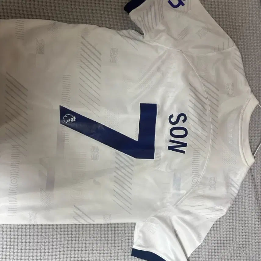 [BUNJANG] Tottenham Hotspur 23/24 Son Heung-min Jersey - Large / 토트넘 23/24 손흥민 유니폼 L
