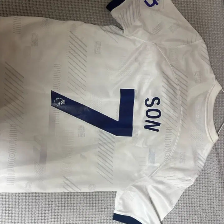 [BUNJANG] Tottenham Hotspur 23/24 Son Heung-min Jersey - Large / 토트넘 23/24 손흥민 유니폼 L