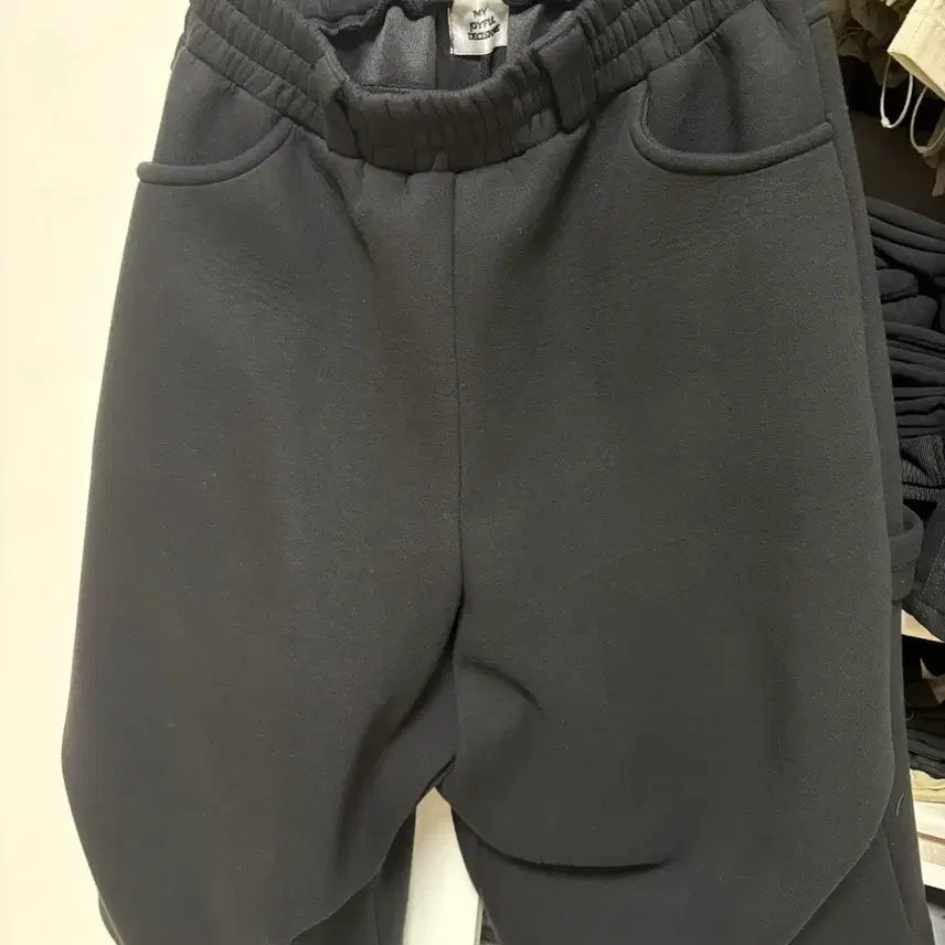[BUNJANG] MJD x Coin Seoul Wide Carpenter Bermuda Pants Black / MJD x 코인서울 와이드 카펜터 버뮤다 팬츠 블랙