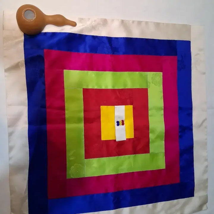 [BUNJANG] Artist-Made Silk Jogakbo (Patchwork) / 작가작품 실크 조각보
