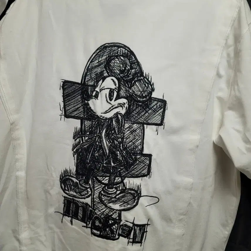 [BUNJANG] Songzio x Mickey Mouse Collaboration Limited Edition T-Shirt / 송지오x미키마우스 콜라보 한정판 티셔츠