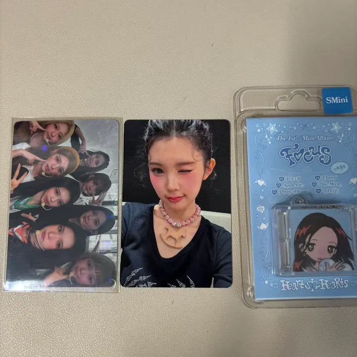 [BUNJANG] Aina Singapore K-Pop Nara POB Photocard Set (Smini Included) / (스미니포함) 하투하 에이나 싱가폴 케이팝 나라 미공포 특전 포커스 앨범
