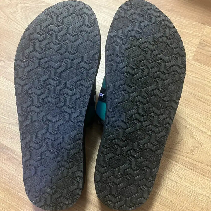 [BUNJANG] Supreme x The North Face SS22 Green Slides (Size US 8 / 260) / 22ss 슈프림 노스페이스 슬리퍼 그린 260사이즈