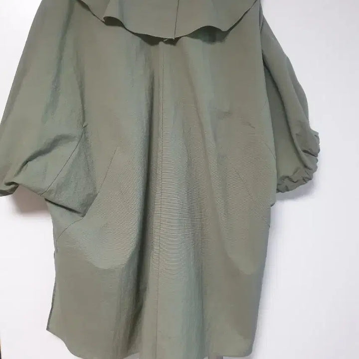 [BUNJANG] ZOOC Khaki Ruffled Blouse / ZOOC  주크카키색 프릴 블라우스