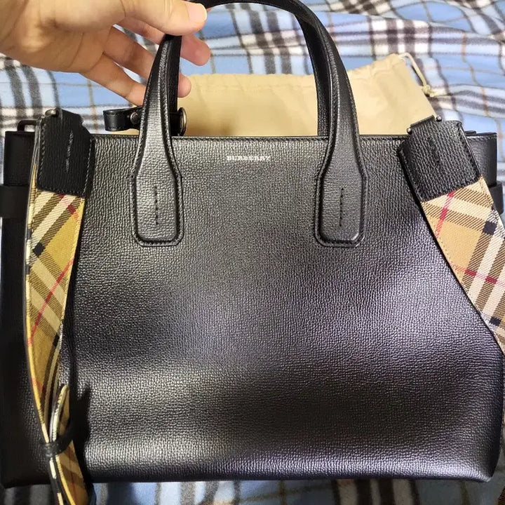 [BUNJANG] Burberry Banner Bag Crossbody Shoulder Bag / 버버리 배너백 크로스백 숄더백