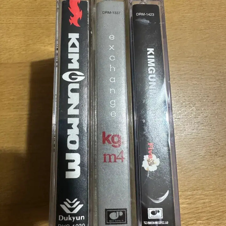[BUNJANG] Kim Gun Mo Cassette Tape 3-Set (FIVE, Exchange, KIMOUN MOM) / 김건모 카세트 테이프 3종