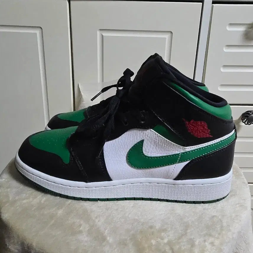 [BUNJANG] Nike Air Jordan 1 Mid Green Toe / 240/나이키 에어 조던 1 미드그린토