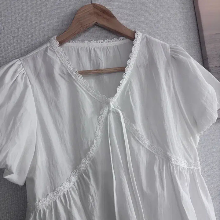 [BUNJANG] White Blouse / (새상품)화이트 블라우스