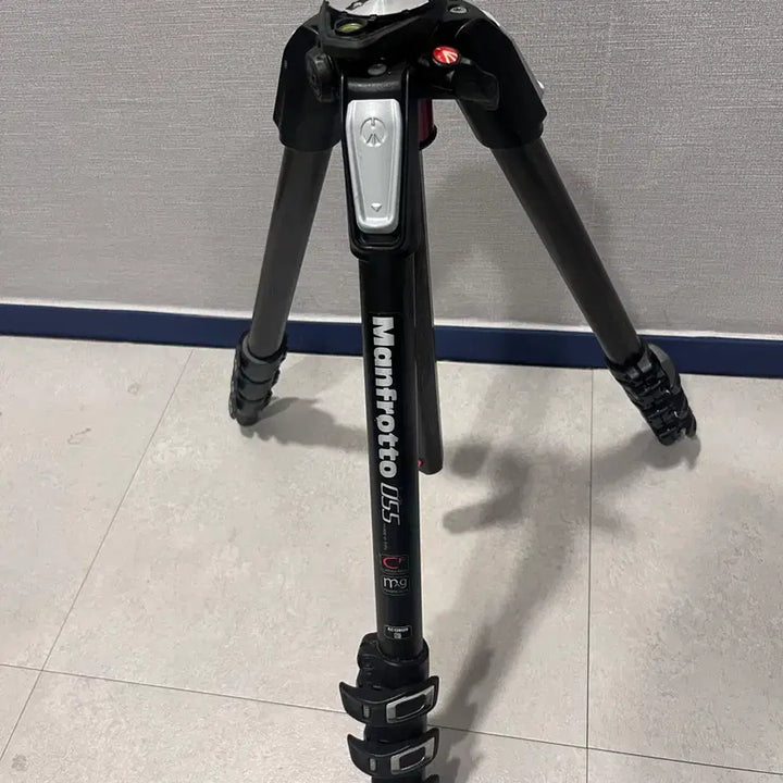 [BUNJANG] Manfrotto MT055CXPRO4 4-Section Carbon Fiber Tripod / 맨프로토 MT055CXPRO4 4단 카본 삼각대