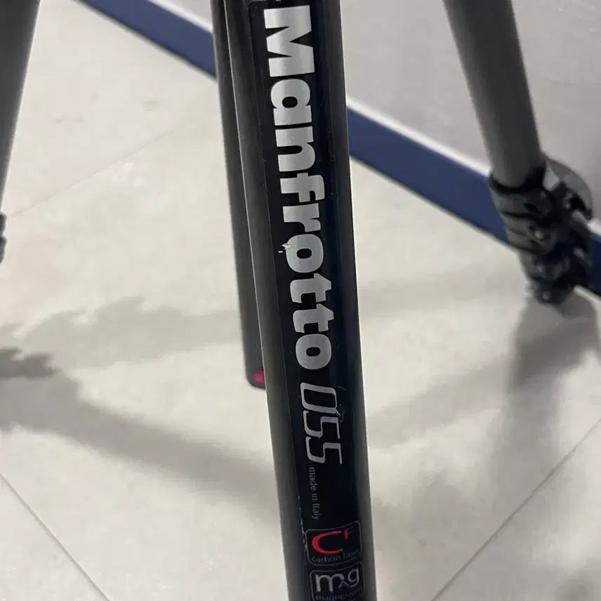 [BUNJANG] Manfrotto MT055CXPRO4 4-Section Carbon Fiber Tripod / 맨프로토 MT055CXPRO4 4단 카본 삼각대