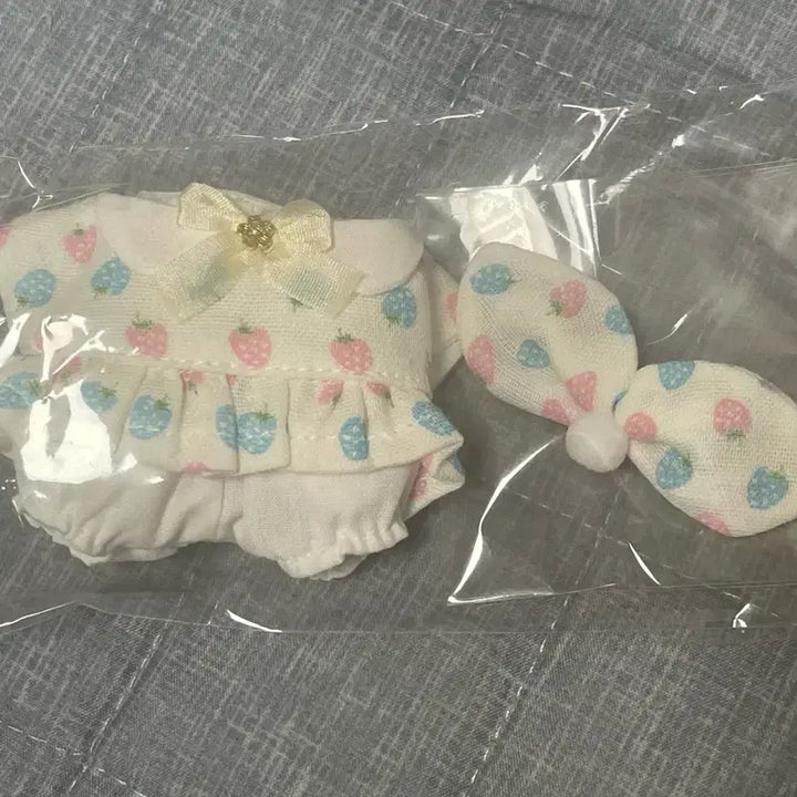 [BUNJANG] 10cm Plush Strawberry Pattern Outfit Set / 10cm 10깅 누이 딸기패턴 옷
