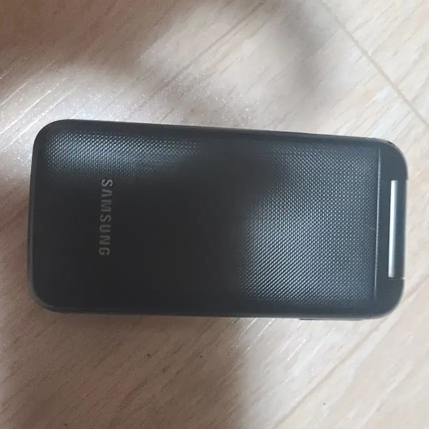 [BUNJANG] Samsung Anycall Minimal Folder Phone Black / 삼성 Anycall 미니멀 폴더폰 블랙