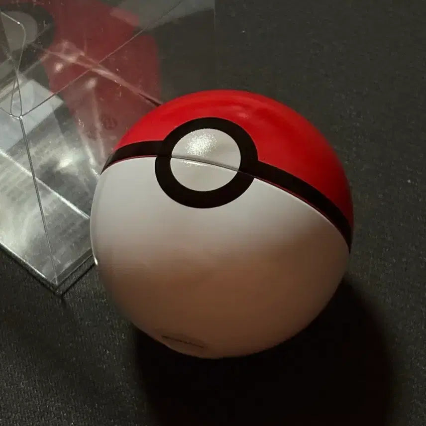 [BUNJANG] Pokemon Pin Badge Pokeball Delibird Christmas Edition / 포켓몬스터 핀뱃지 포켓볼 딜리버드 크리스마스 산타 포켓몬 랜덤 가챠