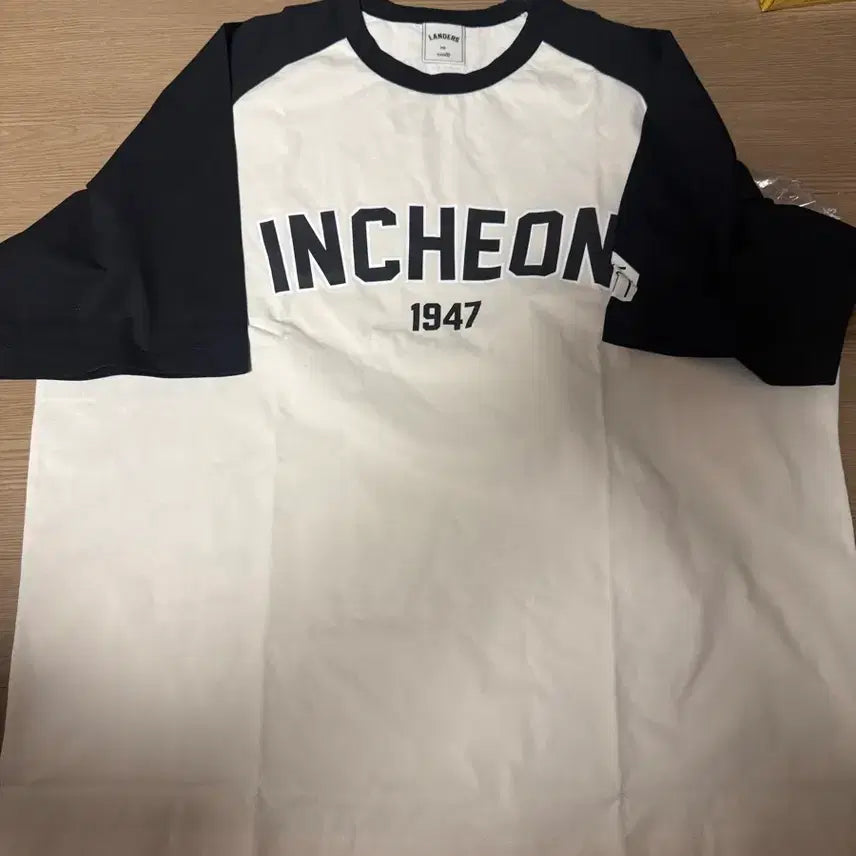 [BUNJANG] SSG Landers Raglan Short-Sleeve T-Shirt Size 115 / SSG 랜더스 나그랑 반팔티 115