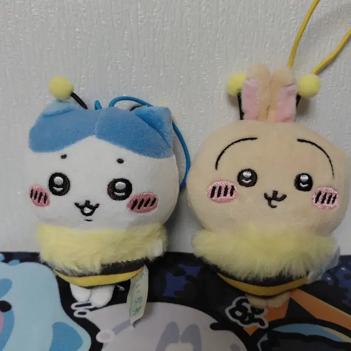 [BUNJANG] Chiikawa Honeybee Plush Keychain / 치이카와 꿀벌 인형 키링 2종