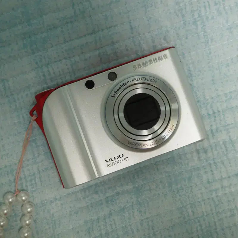 [BUNJANG] Samsung Blue NV100 HD Vintage Digital Camera - Red/Silver / 삼성 블루 NV100 HD 빈티지 디카 레드 실버