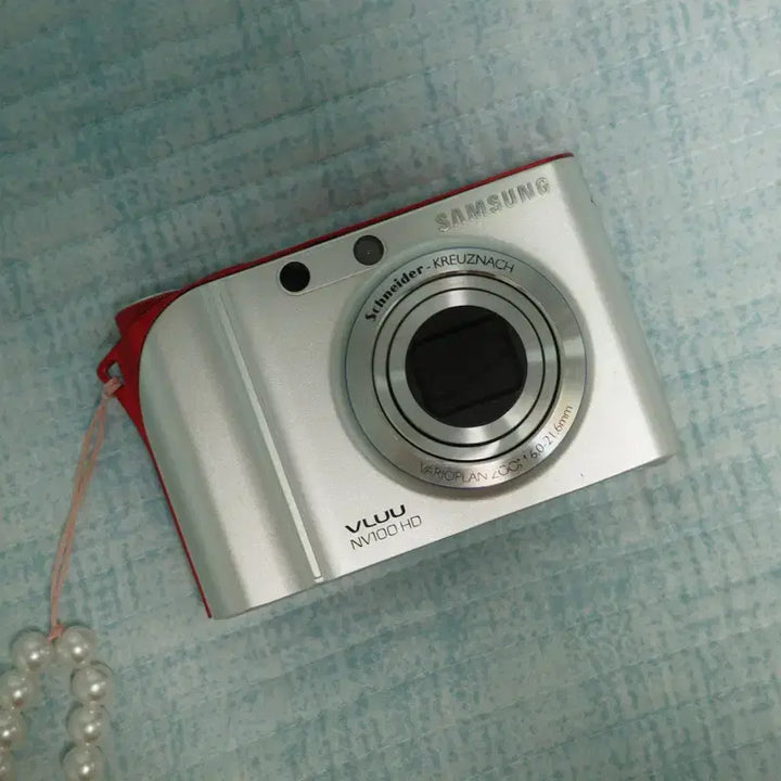 [BUNJANG] Samsung Blue NV100 HD Vintage Digital Camera - Red/Silver / 삼성 블루 NV100 HD 빈티지 디카 레드 실버