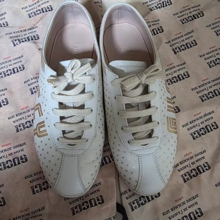 [BUNJANG] Gucci Star Punching Sneakers Beige / 구찌 스타 펀칭 스니커즈 베이지