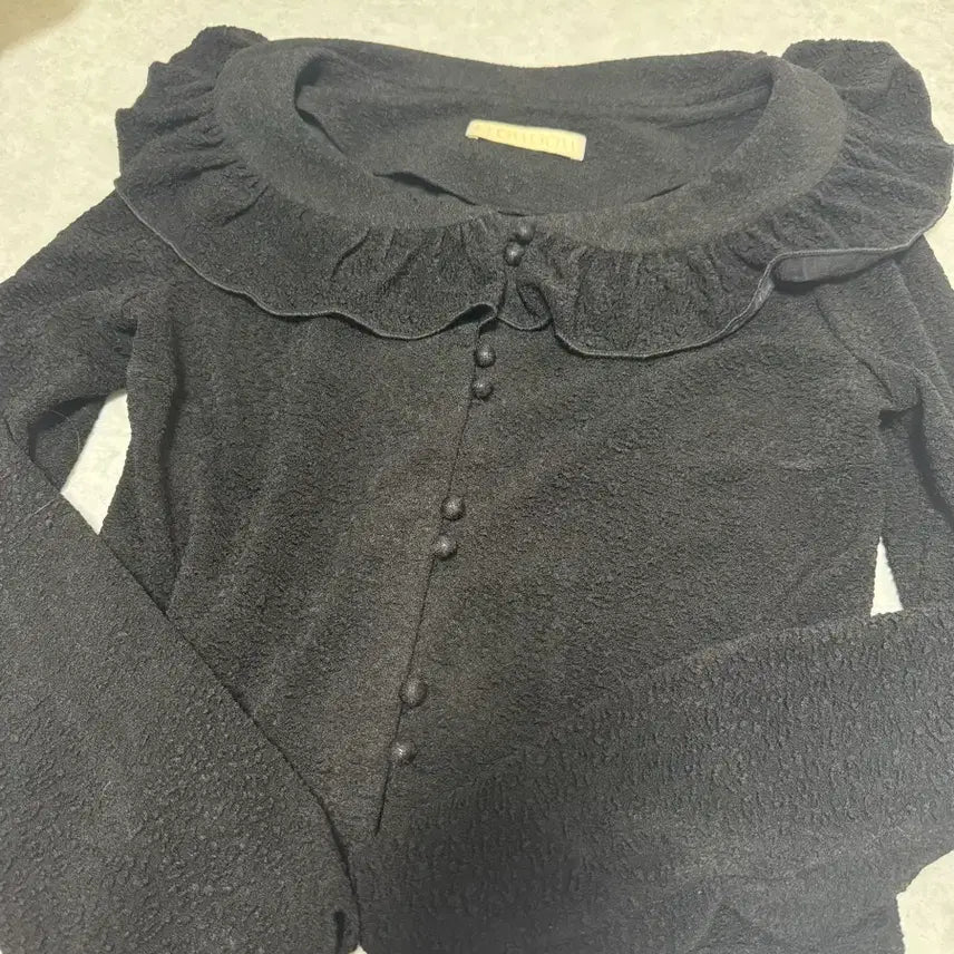 [BUNJANG] Floeum Coco Ruffle Cardigan Blouse Black / 플로움 코코러플 가디건 블라우스