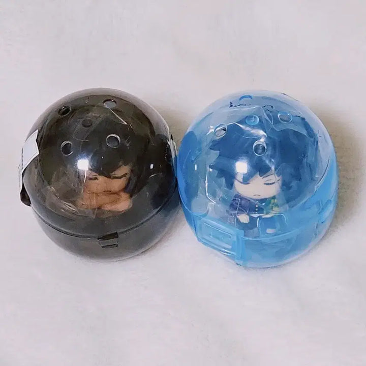 [BUNJANG] Demon Slayer Shoulder Hugger Gacha Figures - Inosuke &amp; Giyu / 귀멸의 칼날 어깨쿵 이노스케, 기유 가챠 피규어