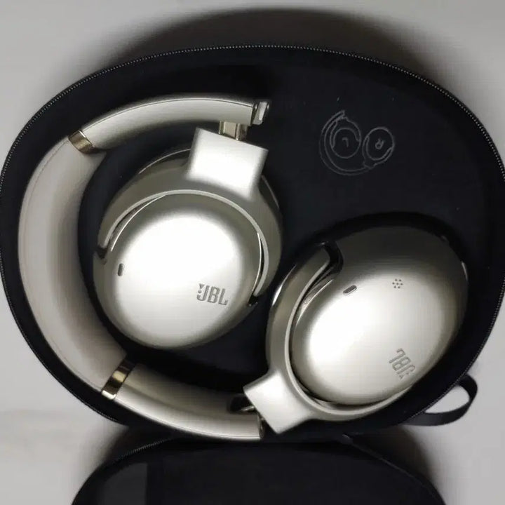 [BUNJANG] JBL Tour One M2, Sennheiser Accentum, AKG Y50BT Headphones Bundle / JBL TOUR ONE M2+젠하이저 엑센텀+AKG Y50BT 헤드폰
