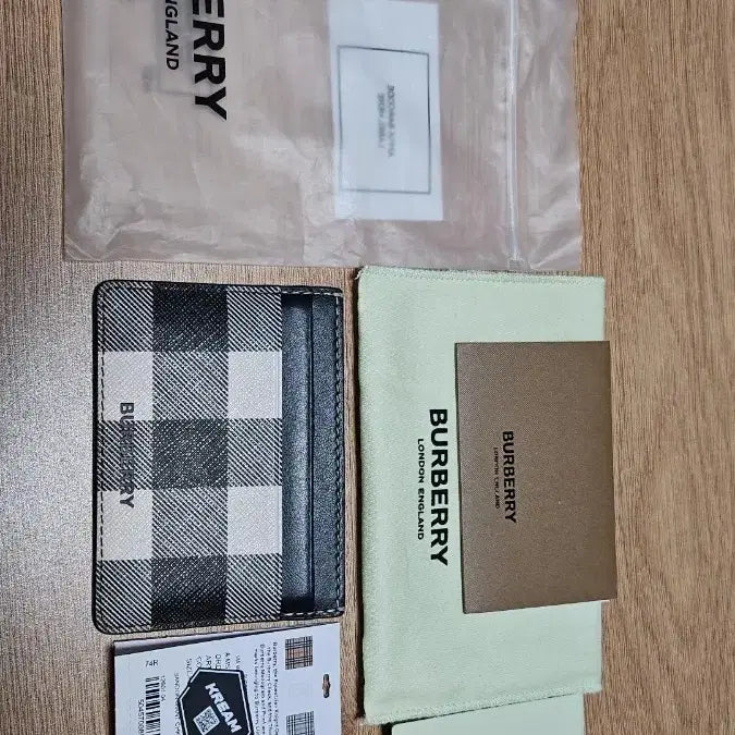 [BUNJANG] Burberry Check Card Holder (Brown) / 상태 좋은!! 버버리 체크 카드지갑(브라운)