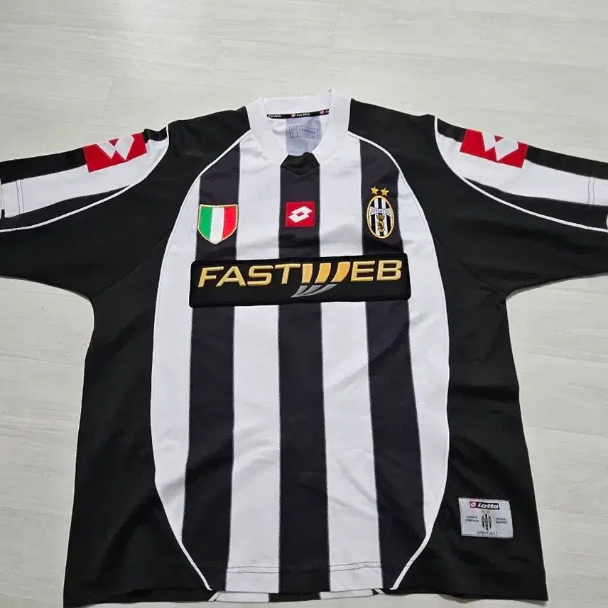 [BUNJANG] Juventus 2002-2003 Home Football Jersey Size L / 02-03 유벤투스 홈 L사이즈