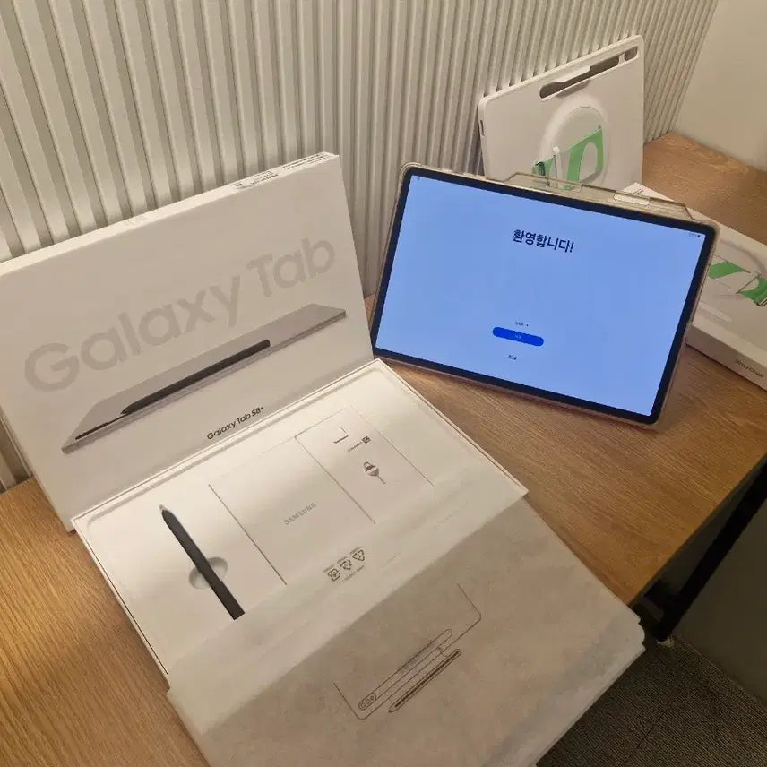 [BUNJANG] Samsung Galaxy Tab S8+ 128GB Silver / 삼성 갤럭시 탭 S8+ 플러스 128GB (케이스새것, S펜 포함) S급