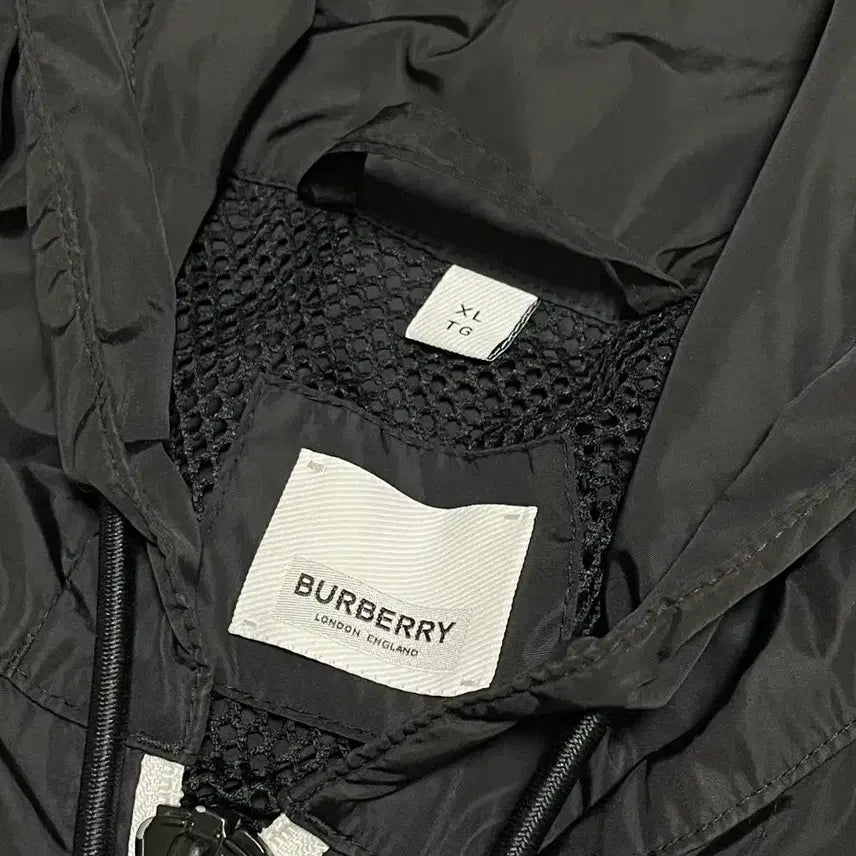 [BUNJANG] Burberry London Windbreaker Black XL / 버버리 런던 바람막이 블랙 XL (105)