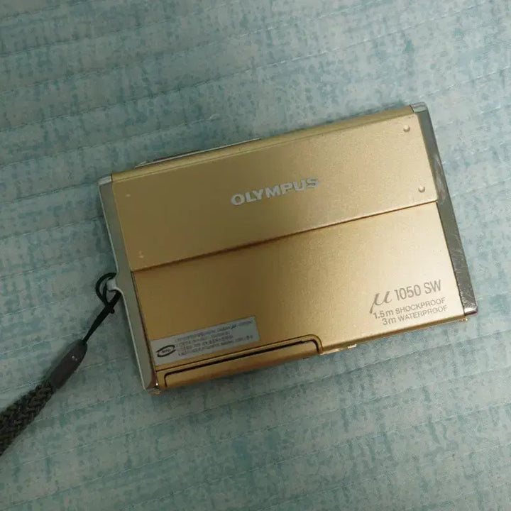[BUNJANG] Olympus Mju 1050 SW Waterproof Digital Camera - Gold / 올림푸스 뮤 1050 SW 방수 디카 골드