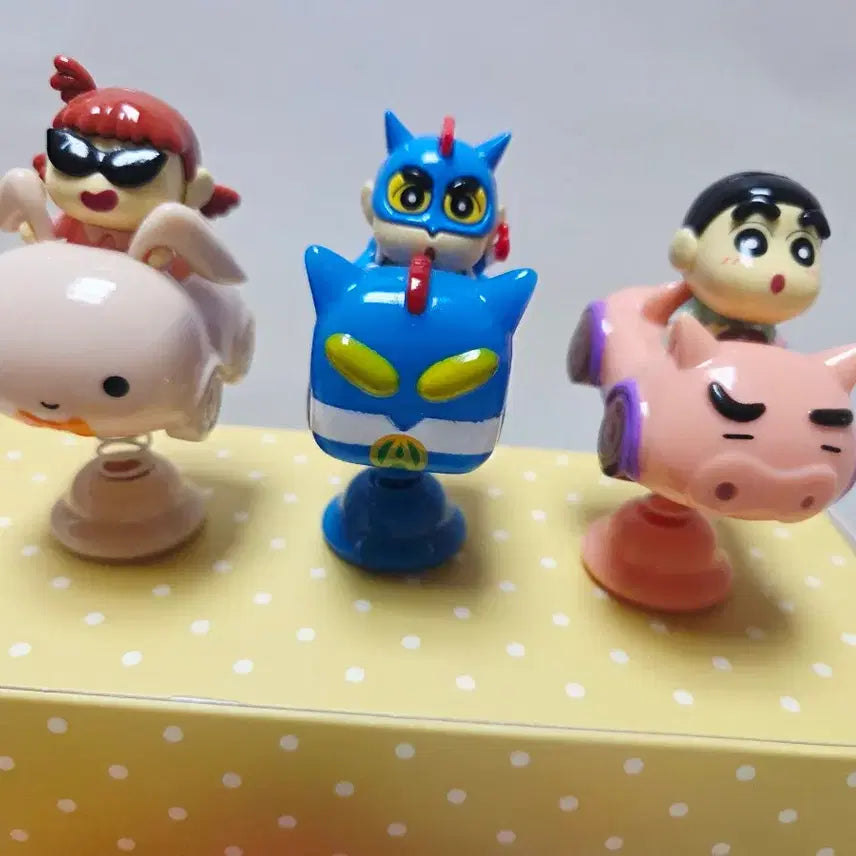 [BUNJANG] Crayon Shin-chan Spring Shaking Car Figures (Set of 6) / 짱구 흔들흔들 차량 스프링 피규어(6종세트)