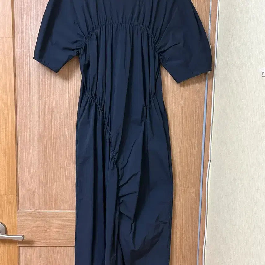 [BUNJANG] EAAH Shirring Long Dress Navy / 이아 EAAH shrring long dress 셔링 롱드레스 네이비