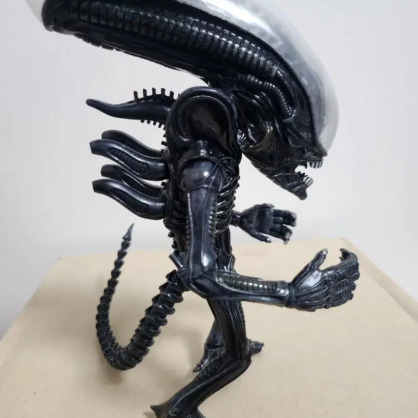 [BUNJANG] Mezco Toyz Alien MDS Deluxe Set Figure (Unsealed, Used) / 메즈코 토이즈 에일리언 mds 피규어 디럭스 세트 개봉상품 중고 판매