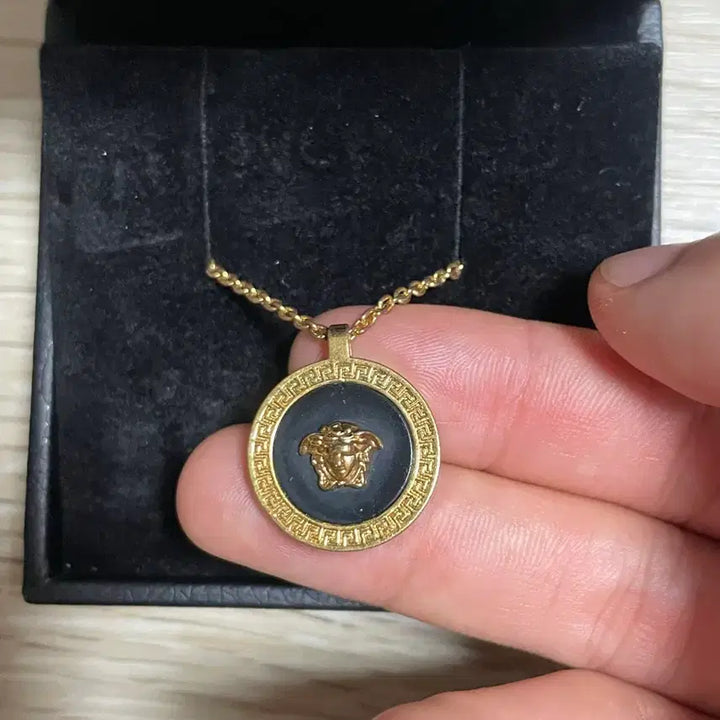 [BUNJANG] Versace Medusa Necklace / [OS] 베르사체 메두사 목걸이