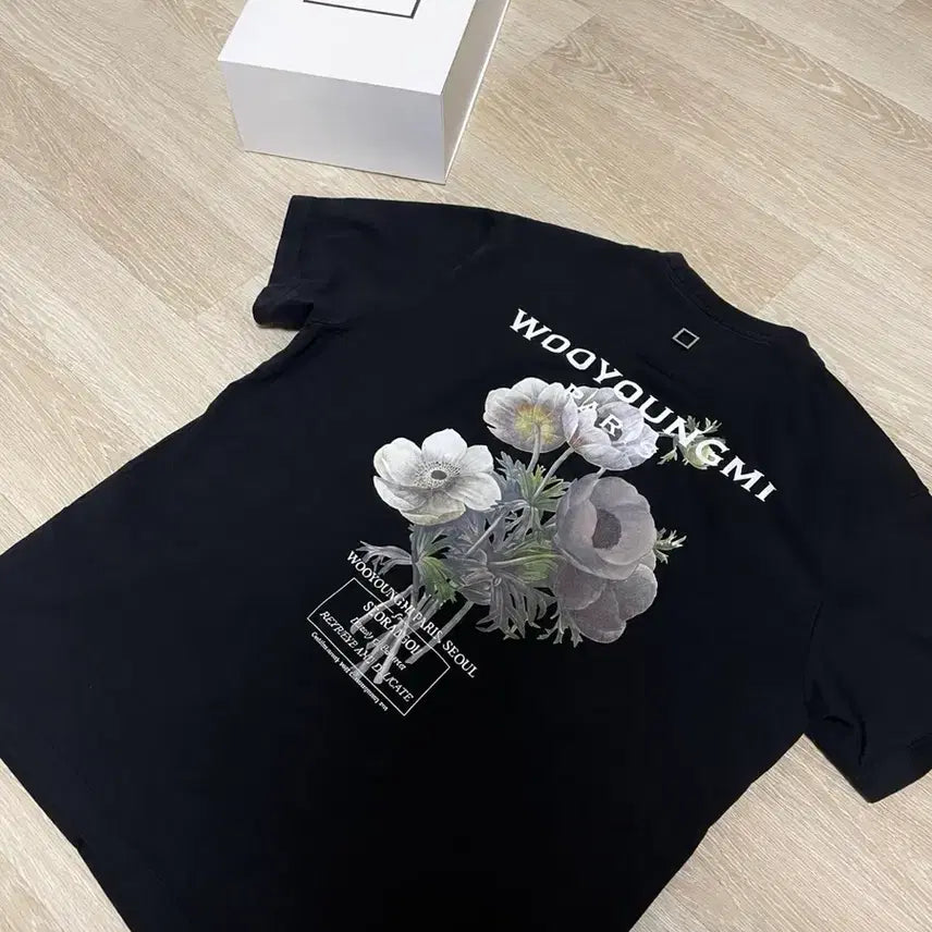 [BUNJANG] Wooyoungmi 23FW Flower Back Logo T-Shirt Size 46 / [46] 우영미 플라워 백로고 반팔티 23fw
