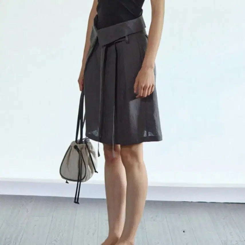 [BUNJANG] REBOLD Linen Fold Skirt (Charcoal) / 리볼드 REBOLD 린넨 폴드 스커트 (차콜)