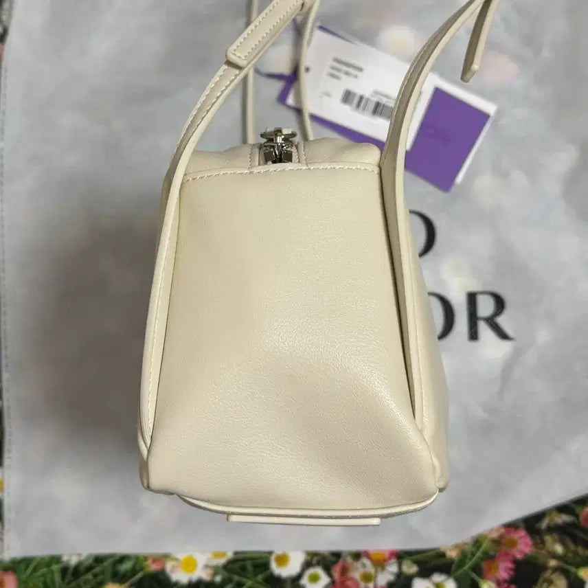 [BUNJANG] Find Kapoor Mono Bag 24 Cream / 파인드카푸어 모노백 24 크림