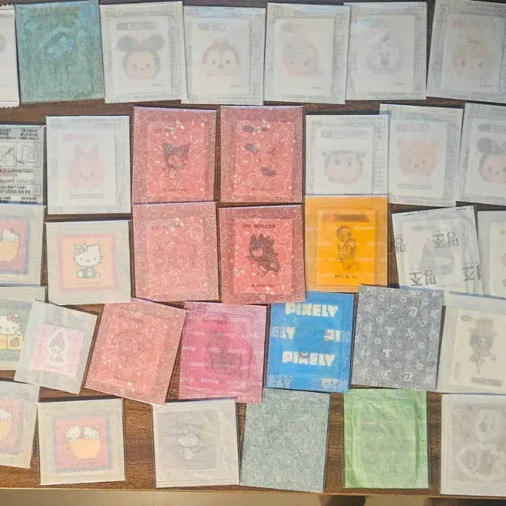 [BUNJANG] Sanrio, Dragon Ball, Pixely, Various Sealed Ttibu Seal Stickers / 산리오 드래곤볼 픽셀리 등 미개봉 띠부 띠부씰 띠부띠부씰