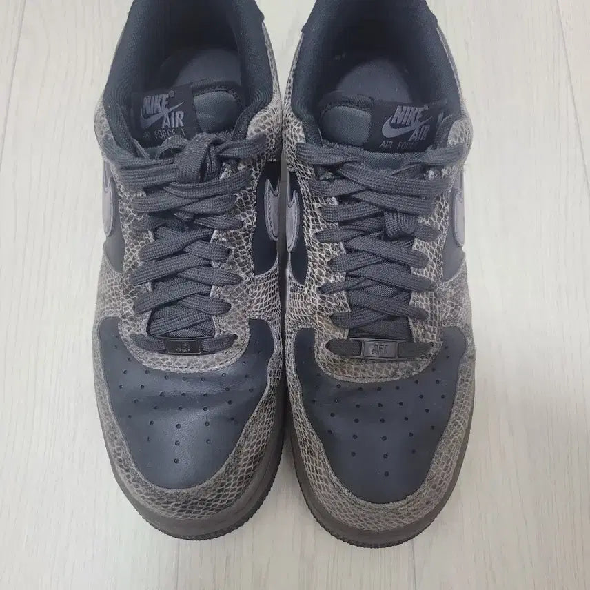 [BUNJANG] Nike Air Force 1 Snake Skin Pattern Sneakers (27.5cm) / 나이키 에어포스 1 스네이크 스킨 패턴 운동화 275