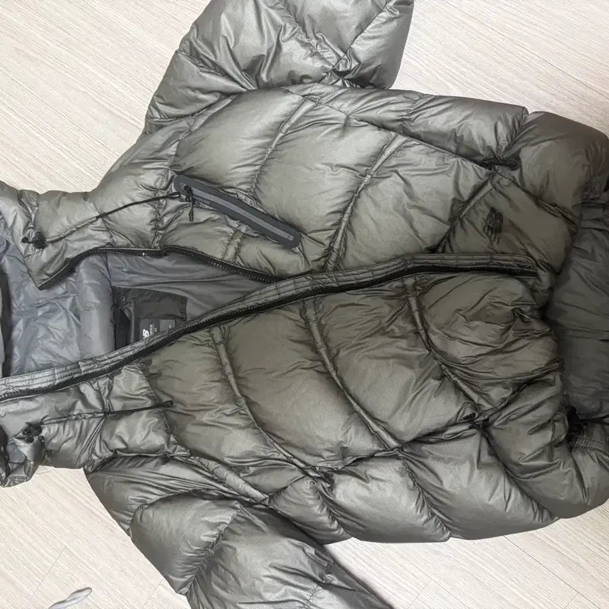 [BUNJANG] New Balance Hooded Padded Winter Jacket / 뉴발란스 패딩