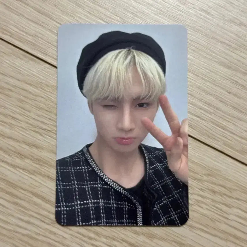 [BUNJANG] DARKBEAM Rune Peaktime MD Lucky Draw Photocard / 다크비 룬 피크타임 엠디 랜포 포카