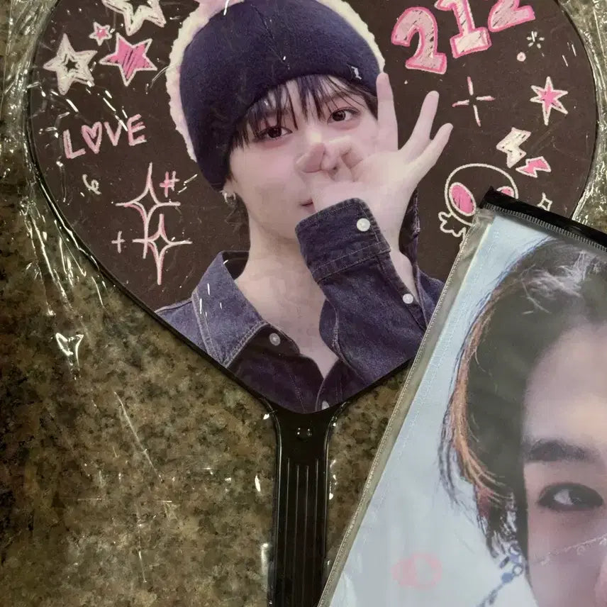 [BUNJANG] BOYNEXTDOOR Leehan Heart Uchiwa Fan / 보넥도 이한 하트 우치와 양도